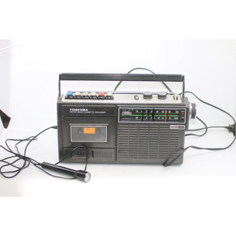 Vintage Toshiba RT-520F FM AM Cassette Recorder Boombox Japan w/Mic